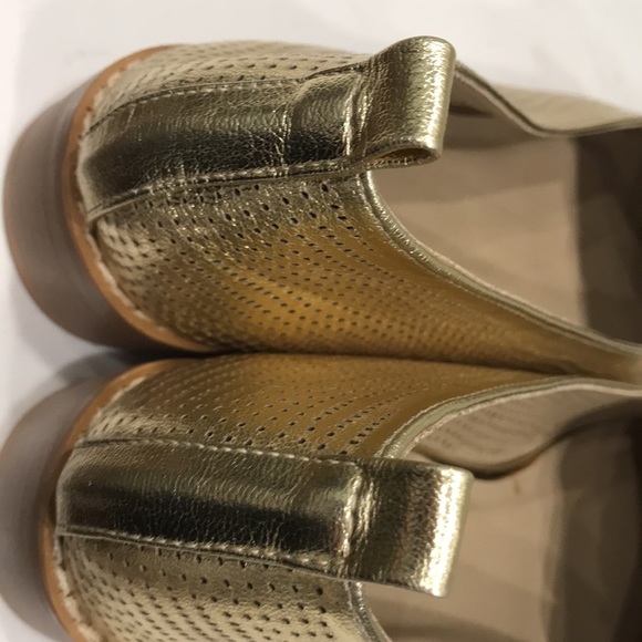 YELLOW GOLD SIZE 9 NWOTTan soles w all LUCIOUS GOLD! - Picture 8 of 8